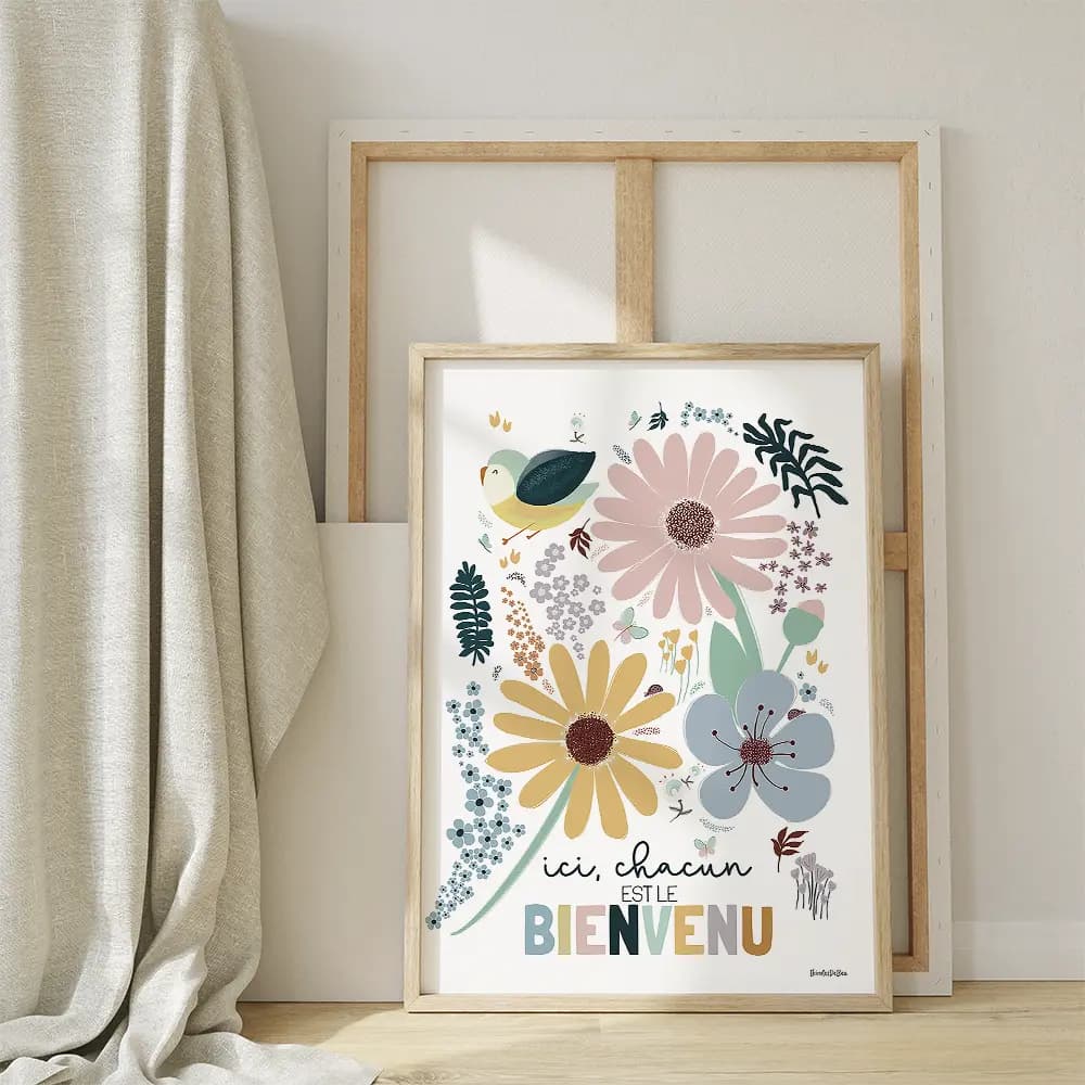 Dessin d'une composition florale autour du message « Ici, chacun est le bienvenu » 